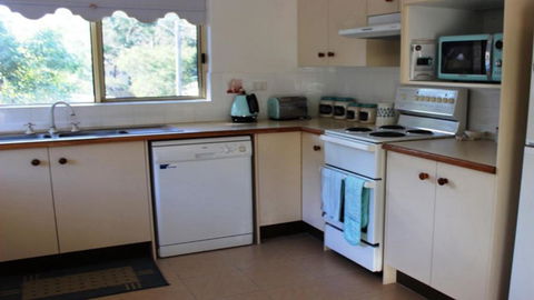 Rest At The Nest On Booner - Newcastle Accommodation 3