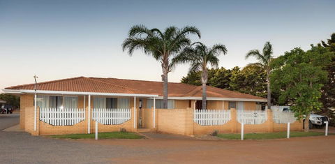 Rhodeside Lodge - New Castle Tourism 2