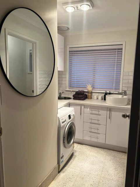 River End Unit Near Parkland - Newcastle Accommodation 1