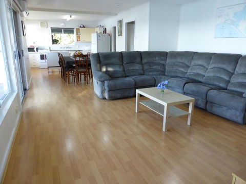 Riverfront Holiday House - Newcastle Accommodation 3