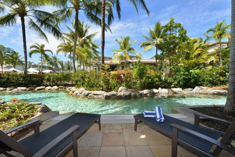 Resort-style Swim Out - A True Tropical Oasis - Newcastle Accommodation 0