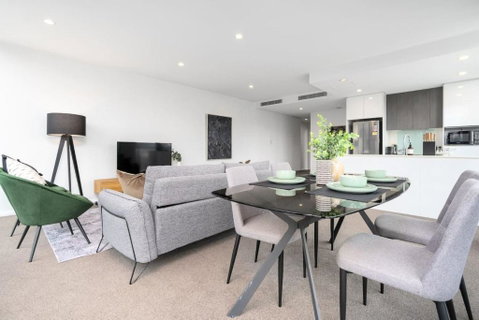 Roomy 2BR 2BA City-Centre Apt - Newcastle Accommodation 1