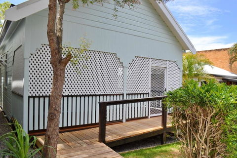 Rockleigh - Bring Your Own Linen. - Newcastle Accommodation 0