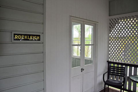 Rockleigh - Bring Your Own Linen. - Newcastle Accommodation 1