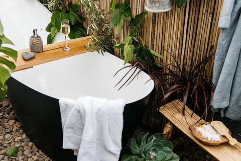 Romantic Retreat In Mornington Peninsula Heartland - Newcastle Accommodation 3