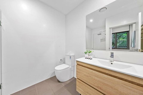 Rooftop 2 Bed Apt With Terrace At Newtown MHS - Newcastle Accommodation 2