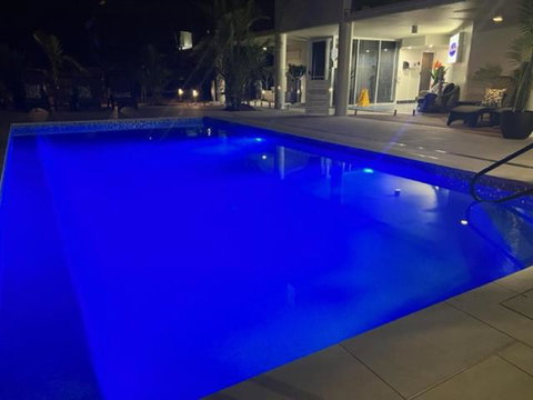 ROOFTOP APARTMENT AT MARINA TERRACES - Newcastle Accommodation 1