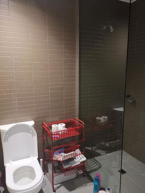 Room With King-size Bed Close To Melbourne CBD & Southern Cross Station - New Castle Tourism 1