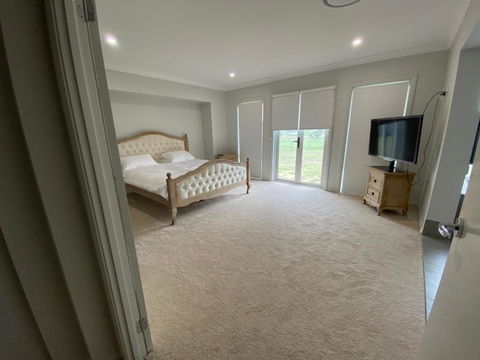 Rosehill Vines - Newcastle Accommodation 1
