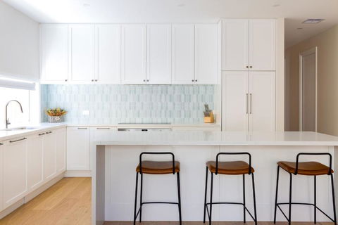 Rosewood Retreat New Luxury Home - Newcastle Accommodation 2