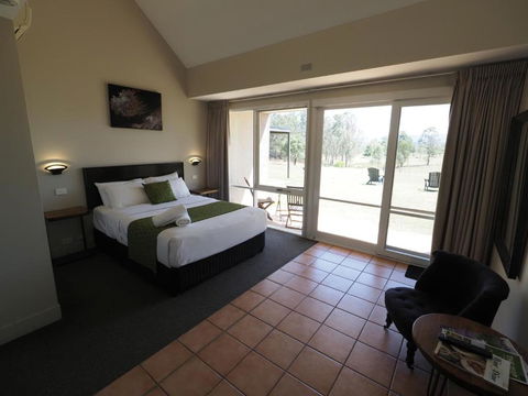 Rothbury Downs - Newcastle Accommodation 3
