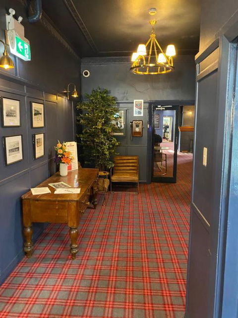 Royal Hotel Oberon - New Castle Tourism 3