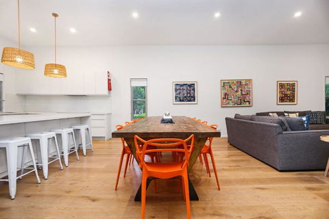 Russell Street Retreat - Newcastle Accommodation 3