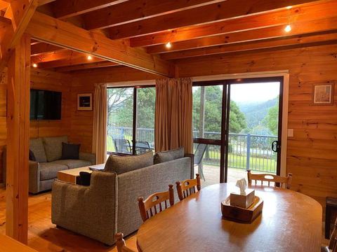 Russell Falls Holiday Cottages - New Castle Tourism 3