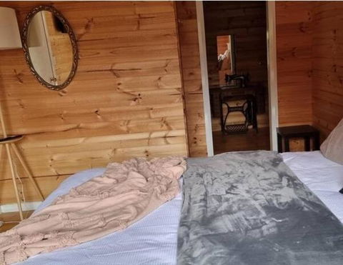Russell Falls Holiday Cottages - New Castle Tourism 1