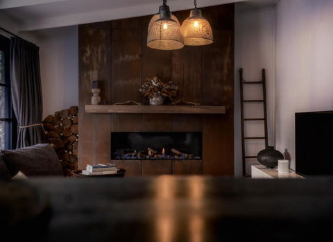 SABLE MAE Luxury Rustic Ranch - Newcastle Accommodation 2