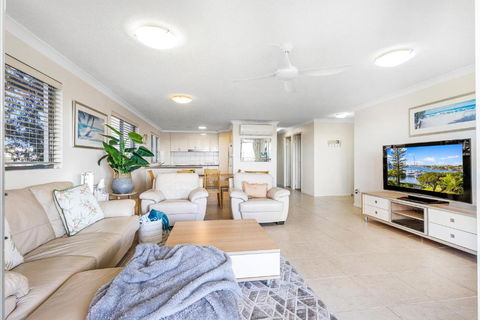 Salty Kisses @ Riverdance - 3 Bedroom Apartment - Newcastle Accommodation 0