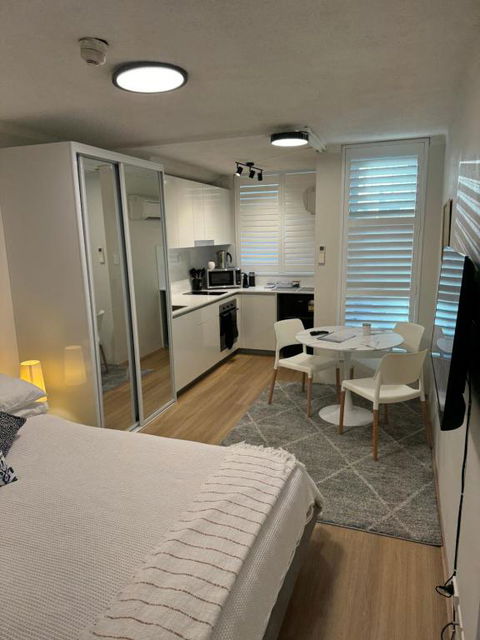 Sam The Central Studio - Newcastle Accommodation 0