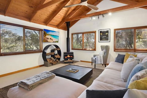 Samsara Blue Mountains - Newcastle Accommodation 0