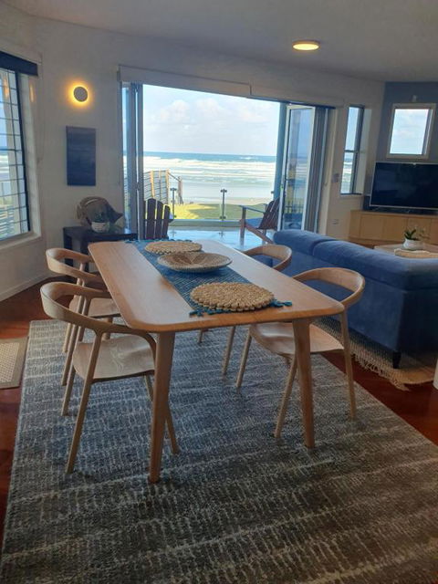 Sanbah-Surf, Views, Beach - New Castle Tourism 2