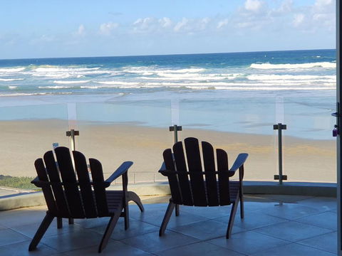 Sanbah-Surf, Views, Beach - New Castle Tourism 0