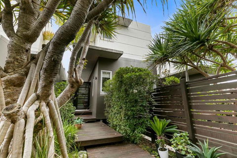 Sanctuary @ Sunshine - New Castle Tourism 2