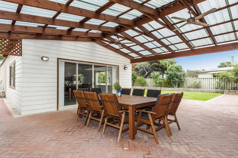 Sand Dunes Experience - Pet Friendly - Newcastle Accommodation 2