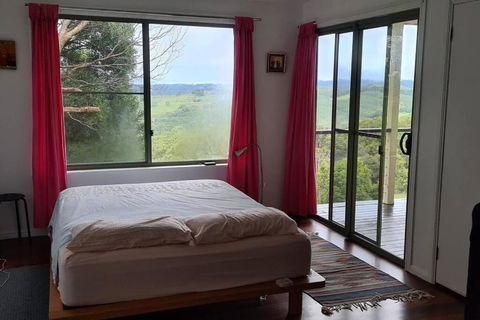 Sanctuary In Luscious Green Hills Of Coorabell - New Castle Tourism 3