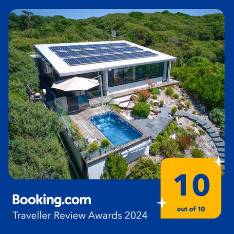 SALT Luxury Couples Villa - New Castle Tourism 1