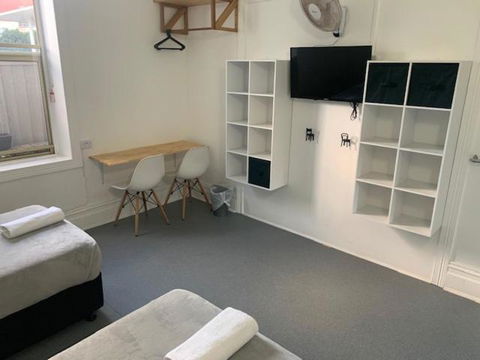 Sandy Bottoms Guesthouse - Newcastle Accommodation 3
