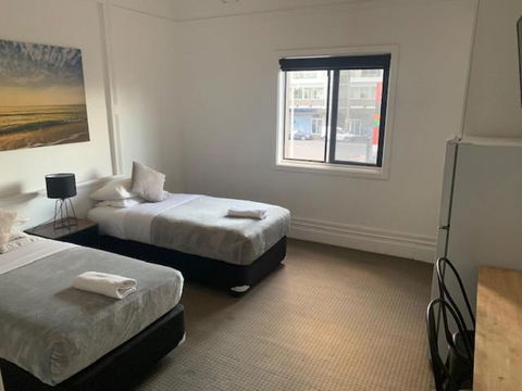 Sandy Bottoms Guesthouse - Newcastle Accommodation 2