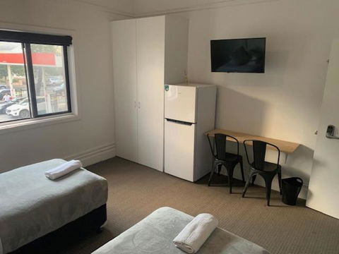 Sandy Bottoms Guesthouse - Newcastle Accommodation 1