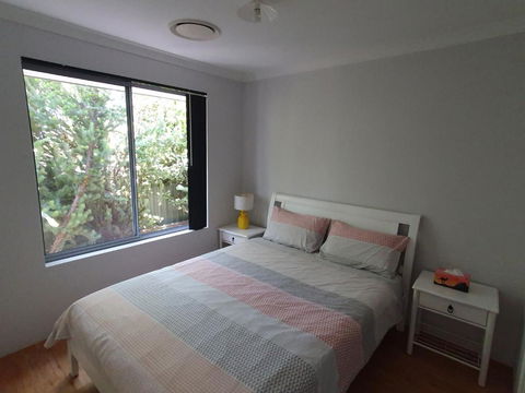 Sandalwood Guest Room - New Castle Tourism 2