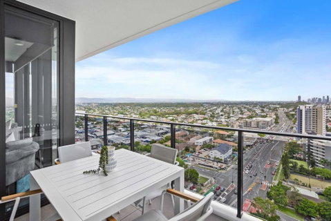 Sandbar 124 - Hosted By Burleigh Letting - Newcastle Accommodation 0