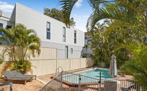 Sanderling Miami - Hosted By Burleigh Letting - Newcastle Accommodation 1
