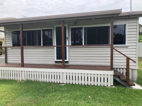 Sandhills Cottage - Newcastle Accommodation 0