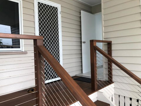 Sandhills Cottage - Newcastle Accommodation 2