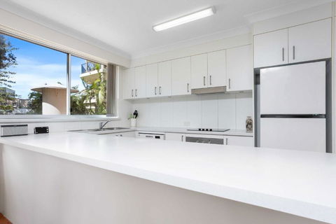 Sandown - Hosted By Burleigh Letting - New Castle Tourism 3