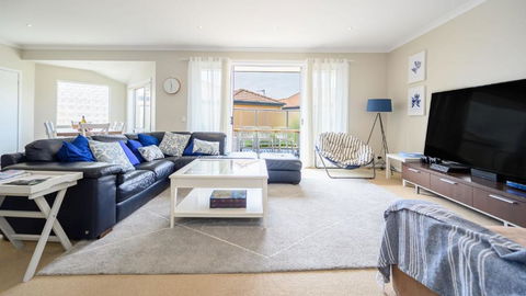 Sandpiper 9 - Close To Town And Beach - Newcastle Accommodation 2