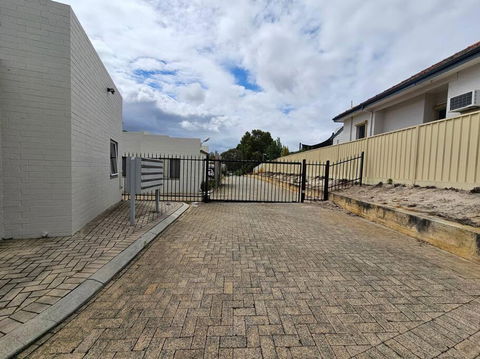 Sandringham Tranquil Retreat - Newcastle Accommodation 2