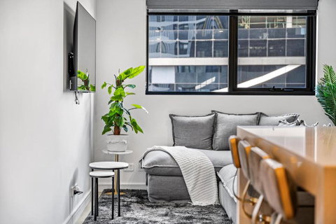 Sky Luxury Inc With Pool Gym Wifi - New Castle Tourism 0