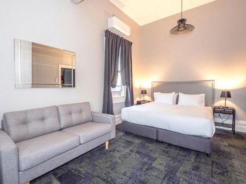 Telegraph Hotel Numurkah - Newcastle Accommodation 0
