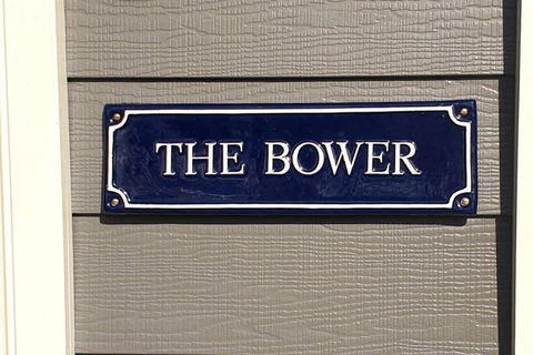 The Bower@ Kings Cottage - Newcastle Accommodation 0