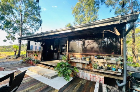 The Cabin, Ghost Gum Gully - Newcastle Accommodation 3