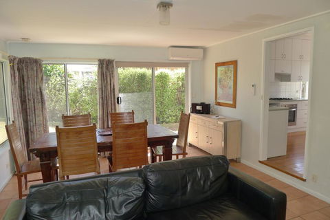 BEACHPOINT COTTAGE - New Castle Tourism 3