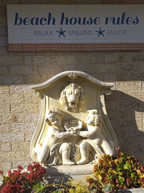 Beachwalk Suite - Newcastle Accommodation 3