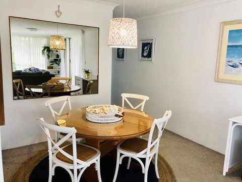 Beachy, Bright, And The Best Location On The GC! - Newcastle Accommodation 1