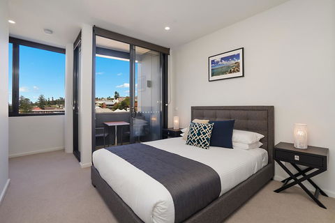 Beau Monde Apartments Newcastle - The Herald - New Castle Tourism 0