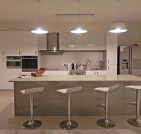 Beautifully Appointed Large Family Home - New Castle Tourism