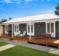 Bellanoon-Pet Friendly Cottage - Newcastle Accommodation